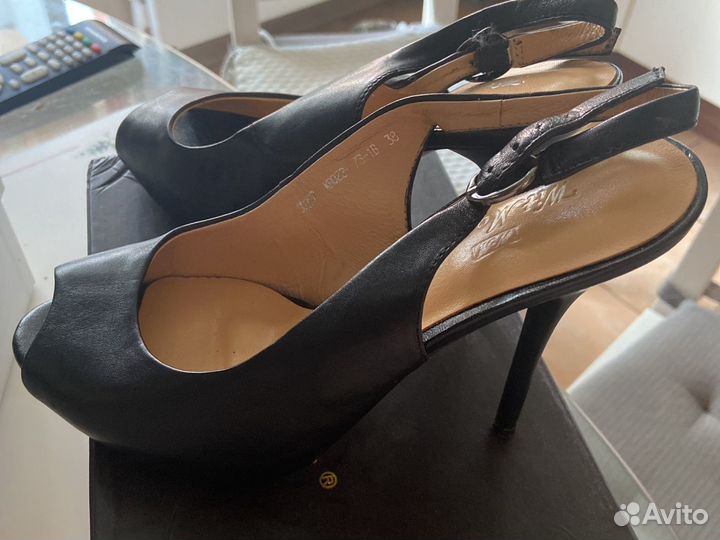 Босоножки женские 38 размер