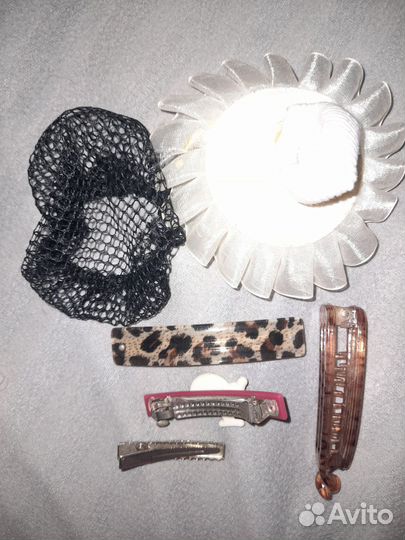 Заколки для волос