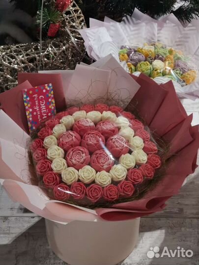 Шоколадные розы, сладкие букеты