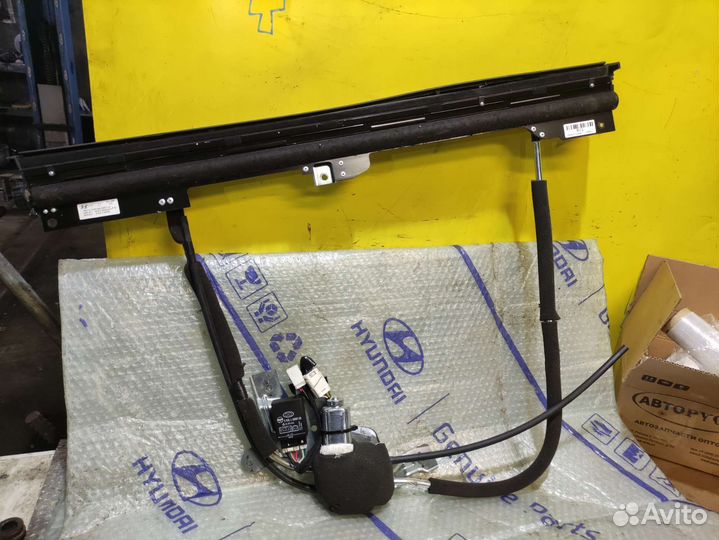 Солнцезащитная шторка задняя левая Hyundai equus