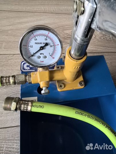 Ручной опресовочный насос