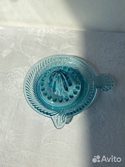 Винтажная стеклянная ручная соковыжималка