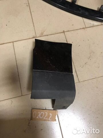 Молдинг переднего правого крыла Range Rover 4