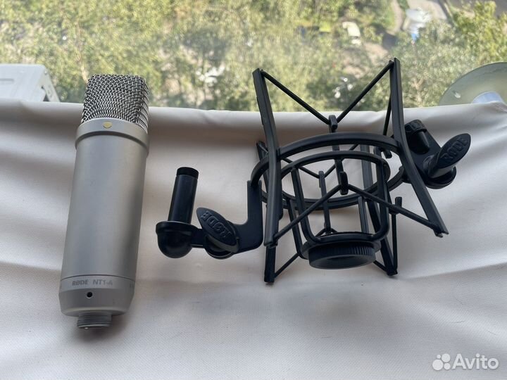 Студийный микрофон Rode NT1-A