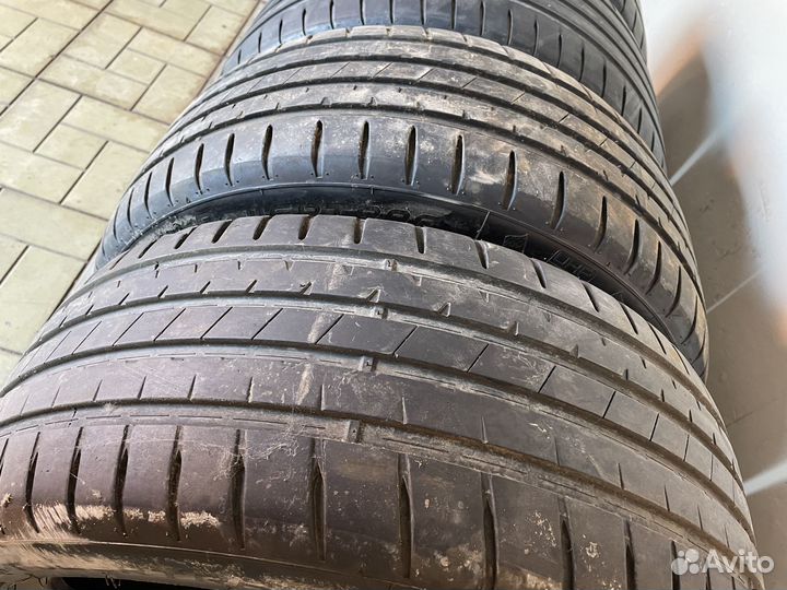 Powertrac Racing Pro 245/40 R19 и 275/35 R19 98V