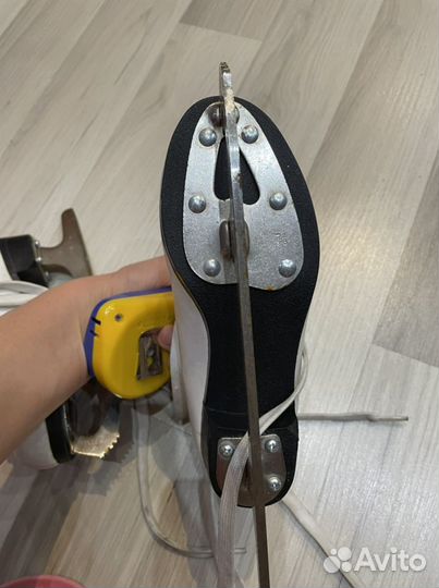 Коньки для фигурного катания 30