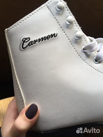 Женские фигурные коньки