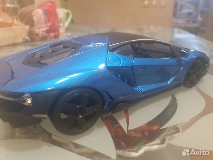 Lamborghini Centenario 1:18 Maisto