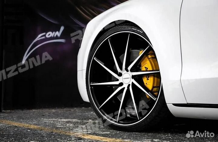 Литой диск в стиле vossen R17 5x108