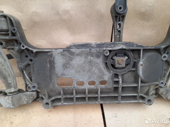 Передняя балка на Volkswagen Passat b6