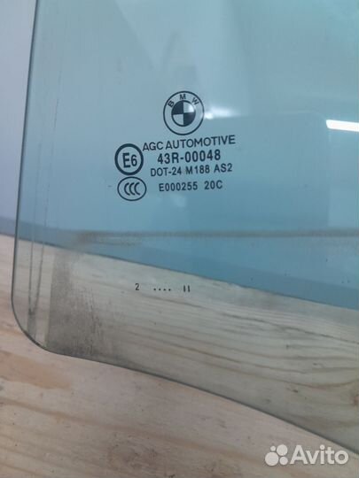 Стекло задней левой двери BMW X1