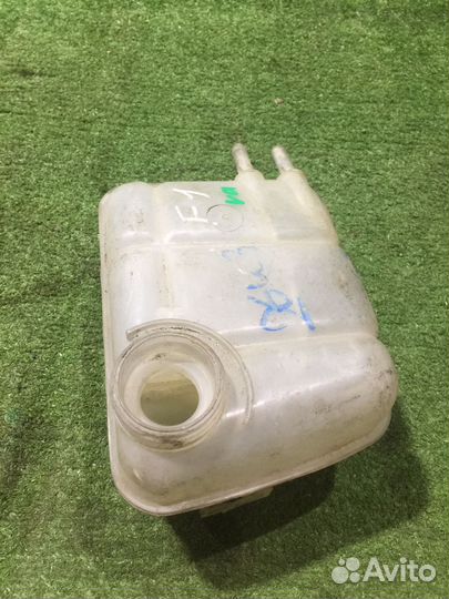 Расширительный бачок Ford Focus 1 98ab-8k218-bh