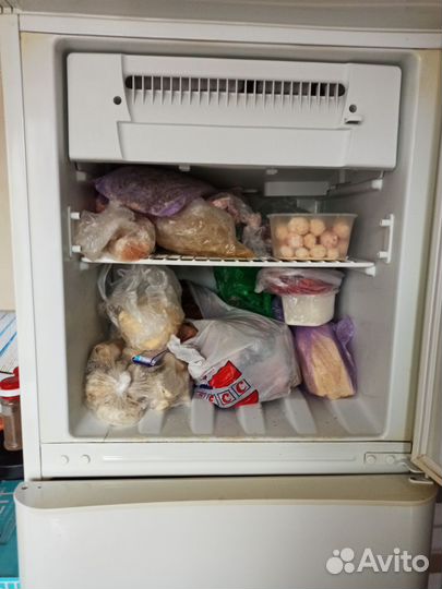 Холодильник indesit