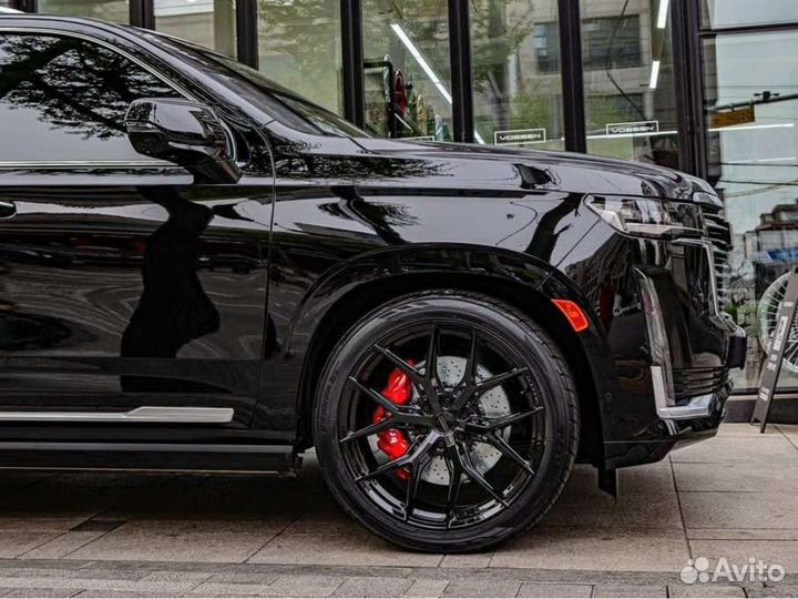 Кованые диски R24 на Cadillac Escalade в наличии