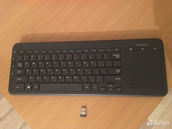 Беспроводная клавиатура Microsoft с тачпадом дляtv