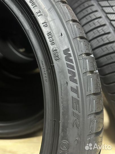 Pirelli Winter Sottozero 3 315/30 R21 и 275/35 R21 105V