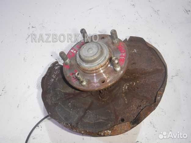 Кулак задний левый Мазда