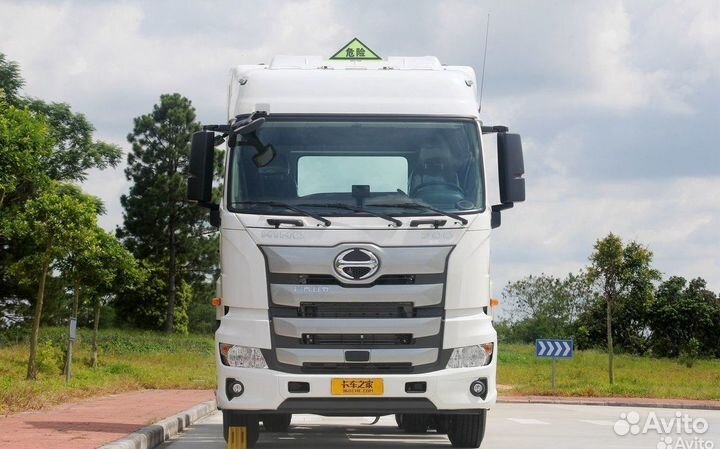 Hino 700, 2023