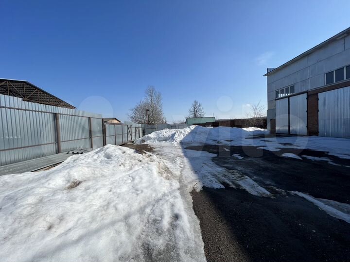 Здание, 700 м²