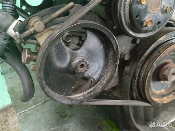 Насос гидроусилителя руля Nissan Almera N16 QG15DE