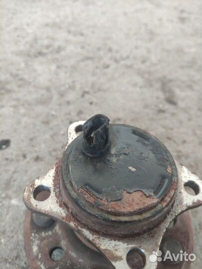 Ступица задняя Toyota Camry 40