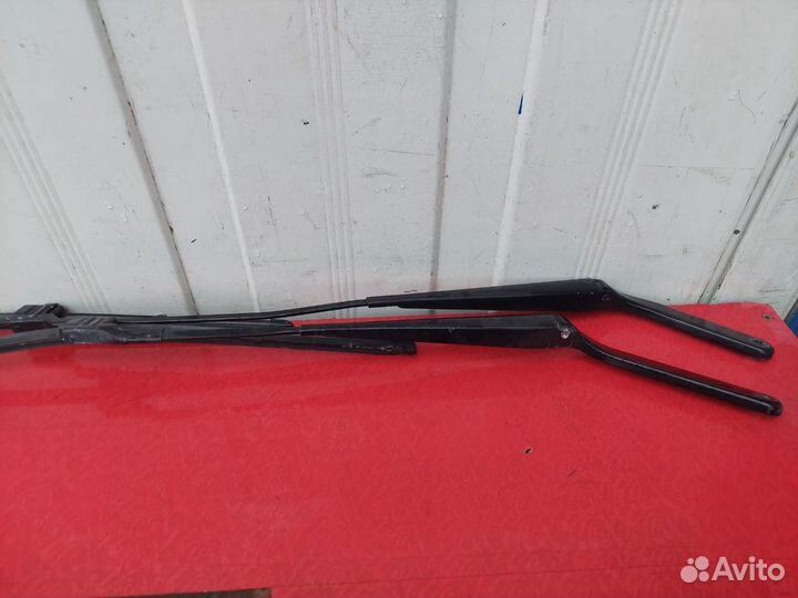Поводок стеклоочистителя переднего BMW X6 E71