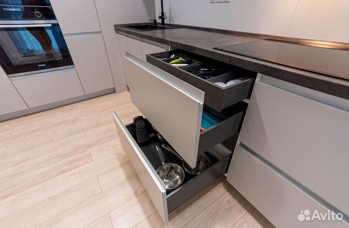 Кухня на заказ. Доставка и сборка