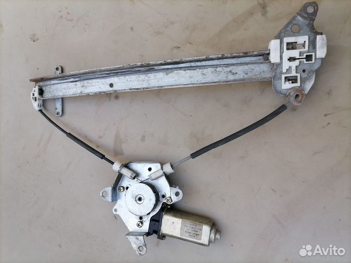 Стеклоподъемник передний правый Nissan Almera N15