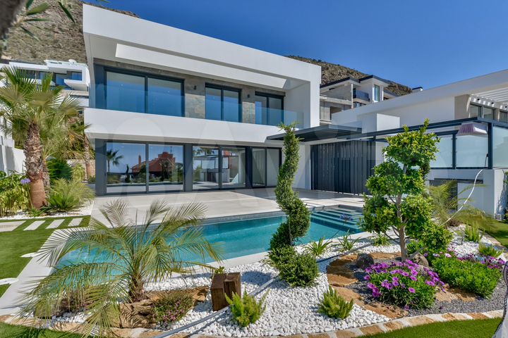 Дом 210 м² на участке 700 м² (Испания)