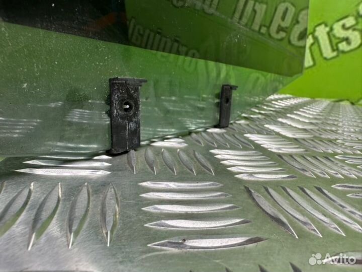 Стекло заднее правое Audi A6 C5 1.9 TD AFN 2000