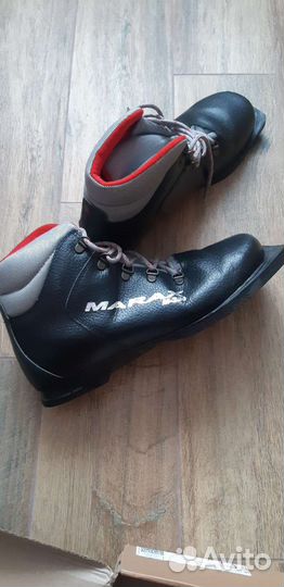 Лыжные ботинки marax