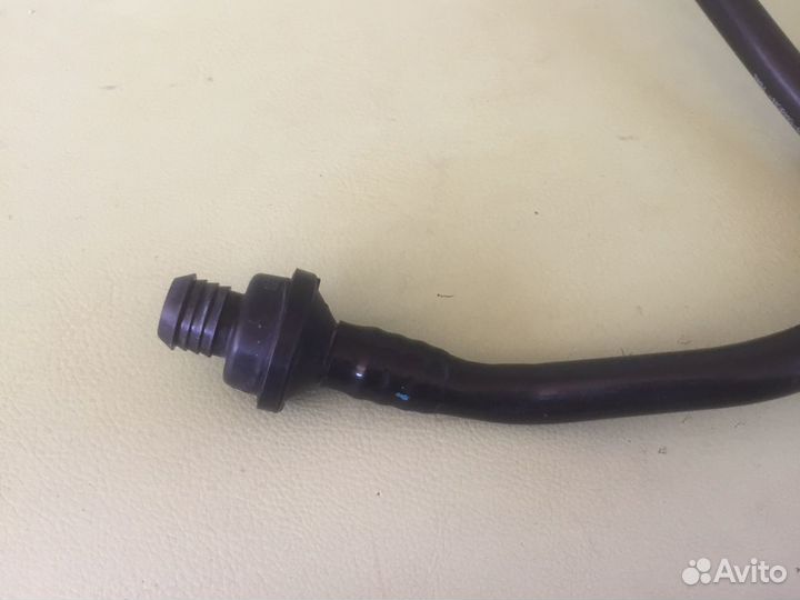 BMW X6 e71. е70 Вакуумная трубка