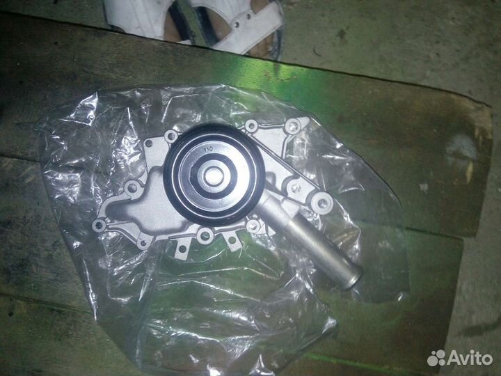 Водяной насос(помпа) на автомобиль