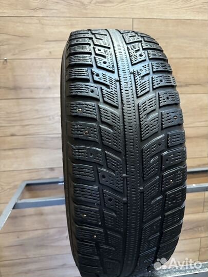 Kumho I'Zen KW22 235/65 R17