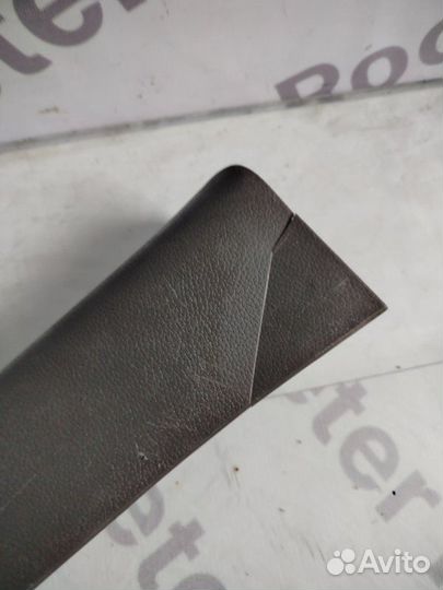 Накладка порога внутренняя передняя левая