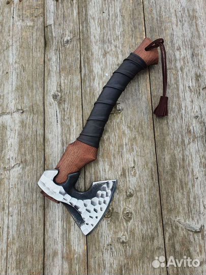 Топор ручной работы