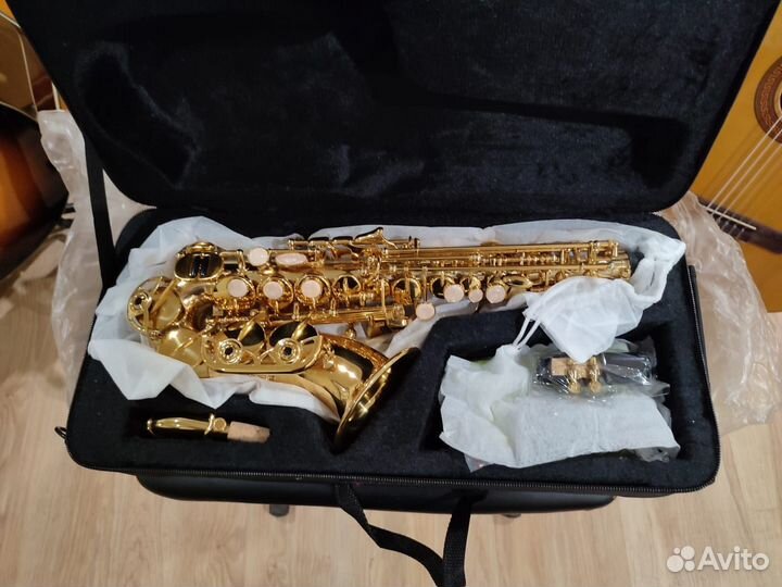 Саксофон сопрано изогнутый новый. Комплект
