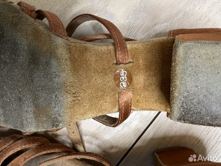 Туфли для бальных танцев