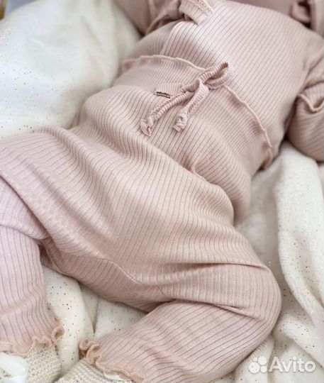 Комплект на выписку для девочки 56р