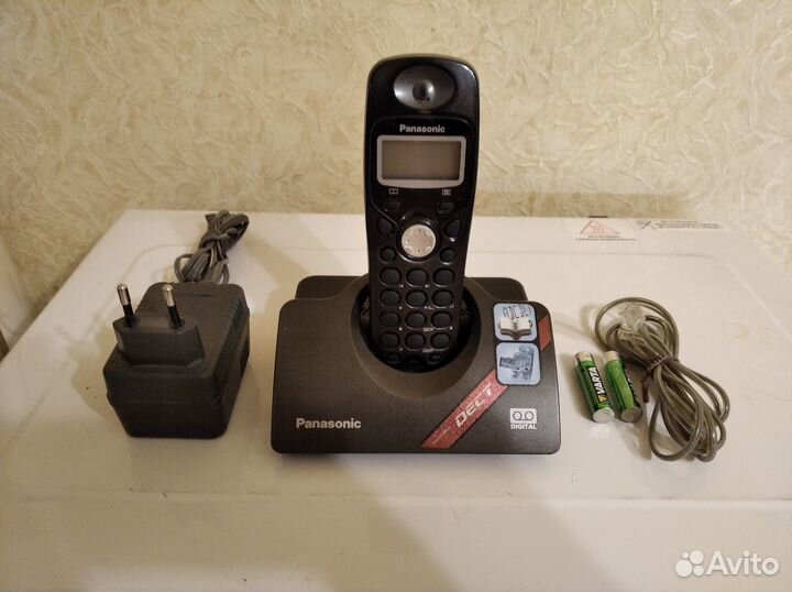 Телефон Panasonic KX-TCD420RUT с автоответчиком