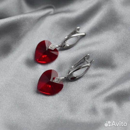 Красные Серьги Сваровски сердечки