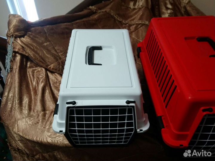 Переноска для кошек и собак