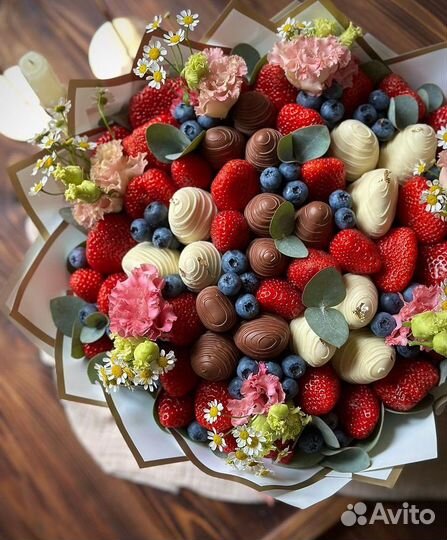 Съедобный букет Premium, ягодный букет