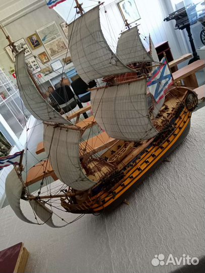 Корабль колекционый