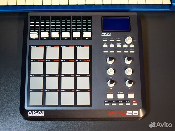 Akai MPD 26