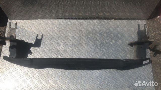 Усилитель переднего бампера Volkswagen Touareg