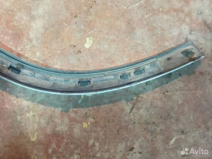 Накладка переднего крыла Volvo Xc90