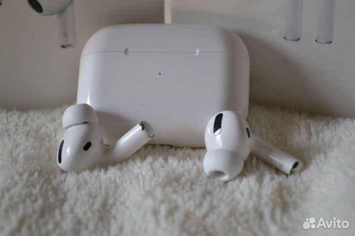 Беспроводные наушники AirPods Pro