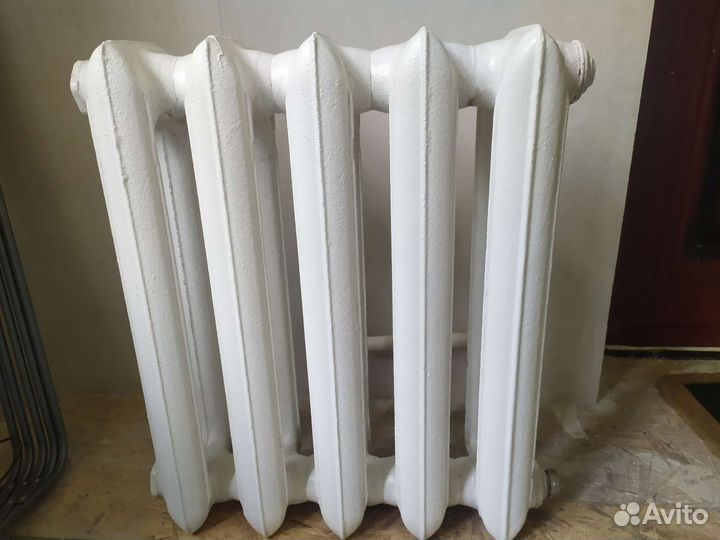 Продам чугунные батареи 5 секций