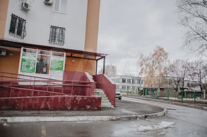 Рабочие места в офисе с ремонтом и юр. адресом